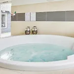 بيت للعطل Gorgeous In With Sauna بوجنسي